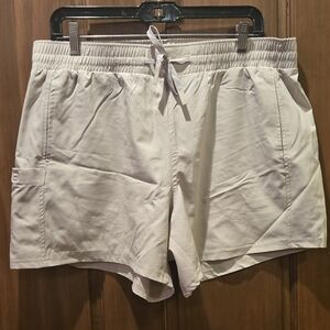 Women's Pacific Trail Cream Shorts